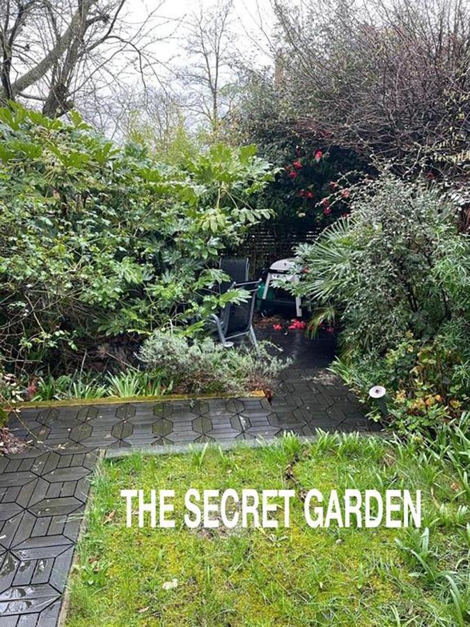 Luxury Large 1 Bed Apartment With Garden In Hampstead Min 3 Nights Лондон Екстериор снимка